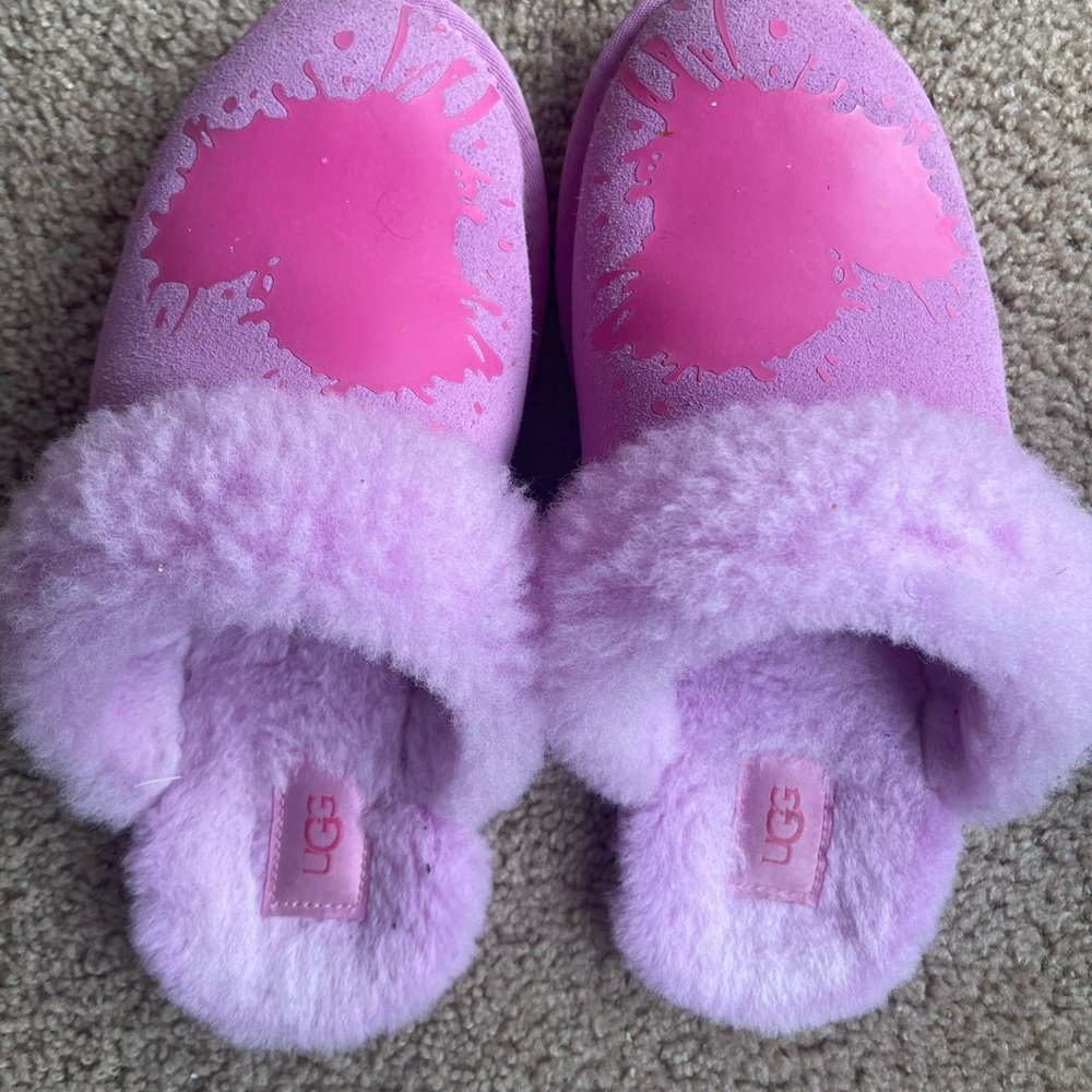 Ugg wildflower color slipper